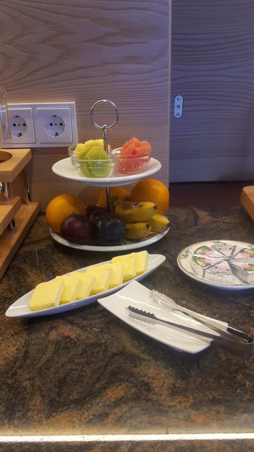 Breakfast, Continental breakfast