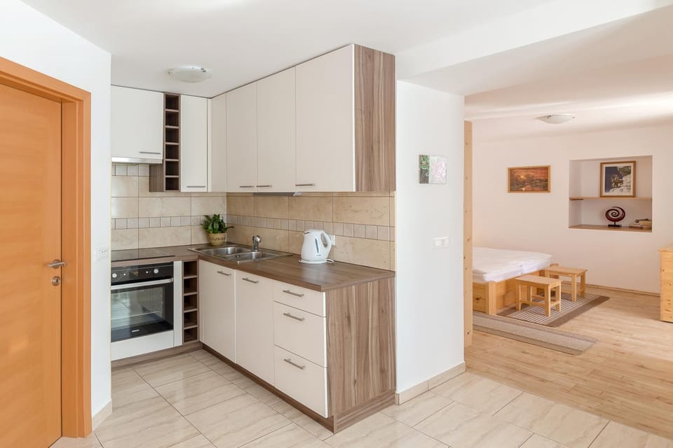 Day, Coffee/tea facilities, Kitchen or kitchenette, Bedroom