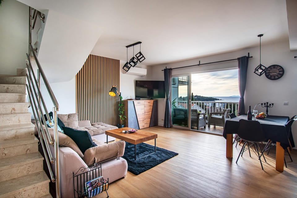 Balcony/Terrace, Living room, Dining area