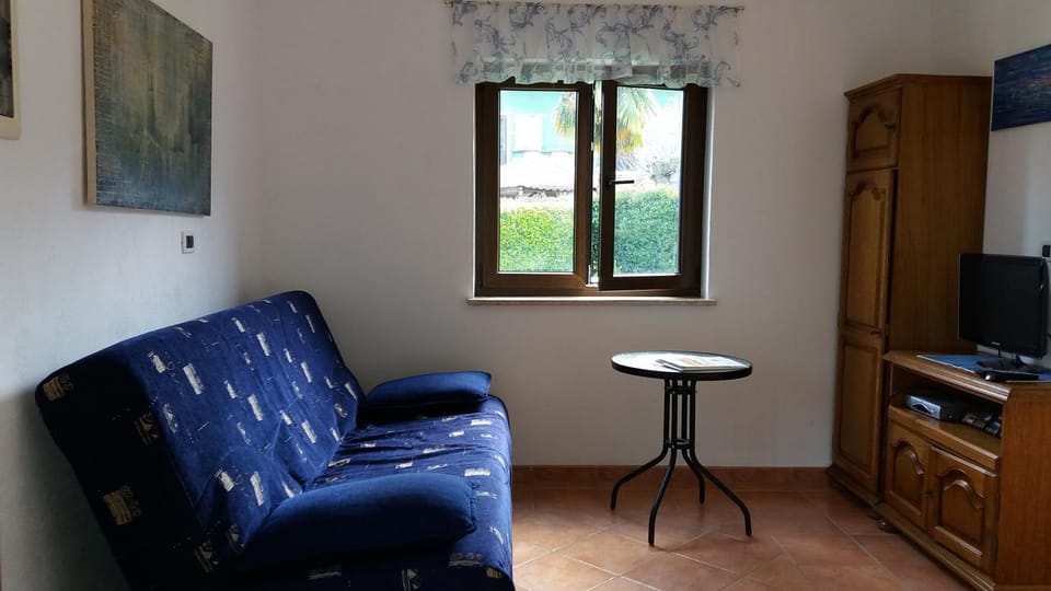 TV and multimedia, Seating area
