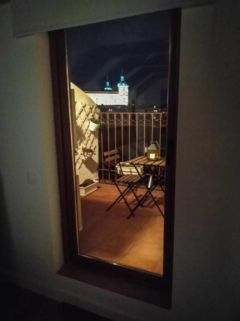 View (from property/room), City view, Garden view, Landmark view, Mountain view, Street view, Quiet street view