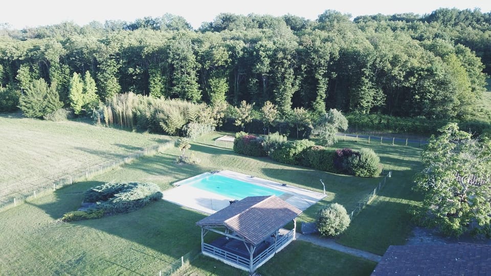 Domaine du Champ de l'Hoste Bed and Breakfast in Occitanie