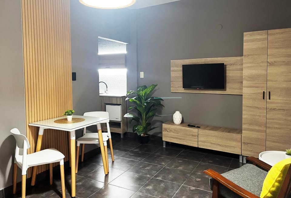 Living room, Dining area, Evening entertainment