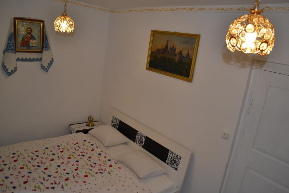Гостьовий дім у Почаєві Bed and Breakfast in Ukraine