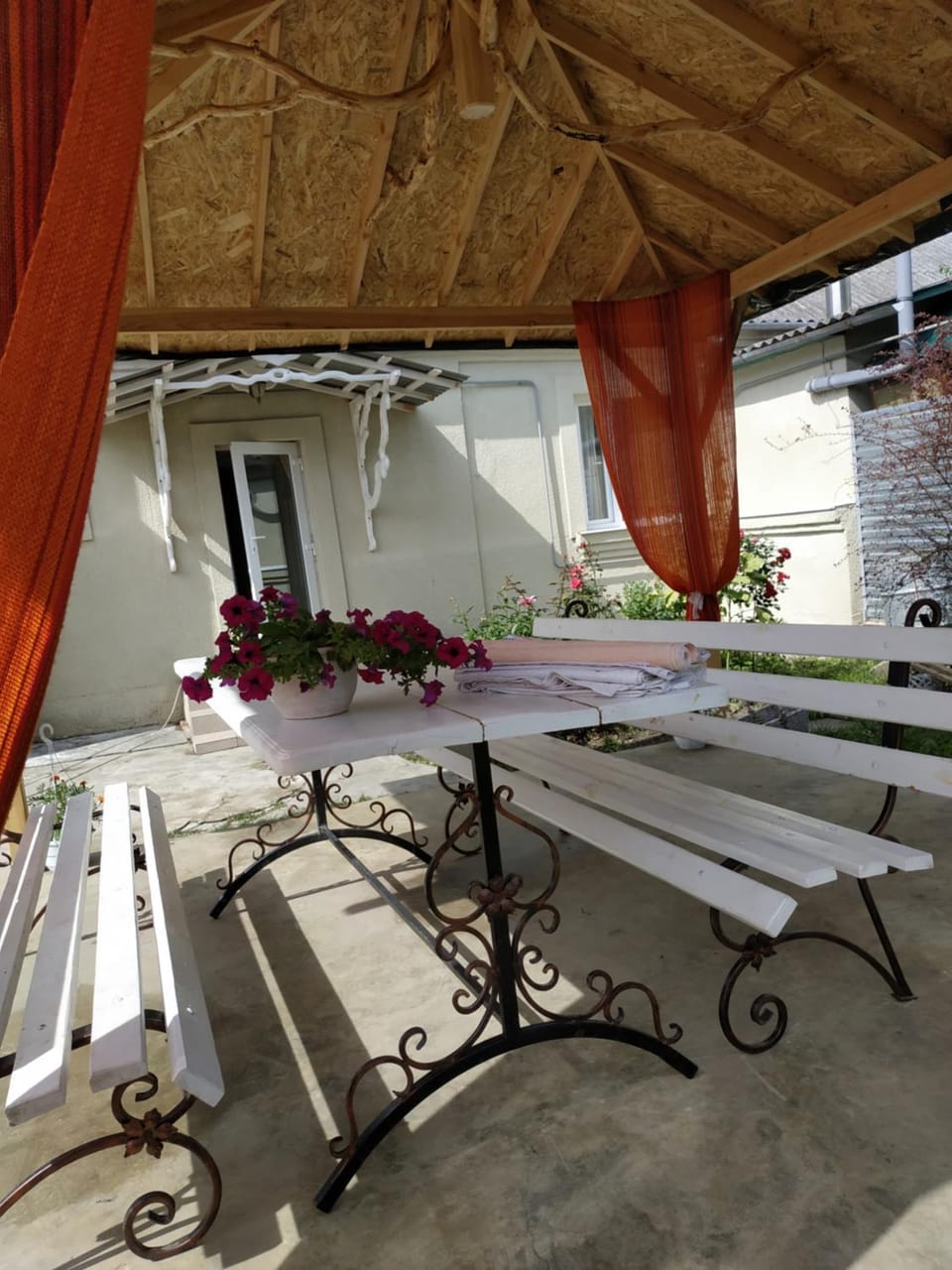 Гостьовий дім у Почаєві Bed and Breakfast in Ukraine