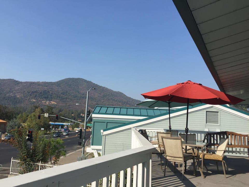 View (from property/room), Balcony/Terrace