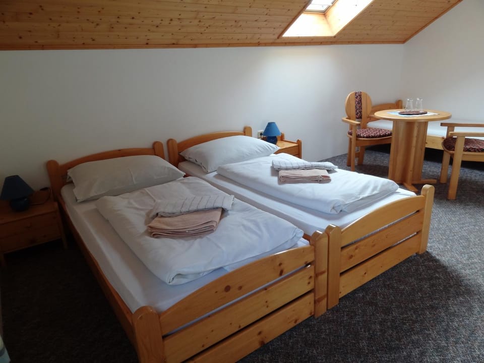 Bed, Living room