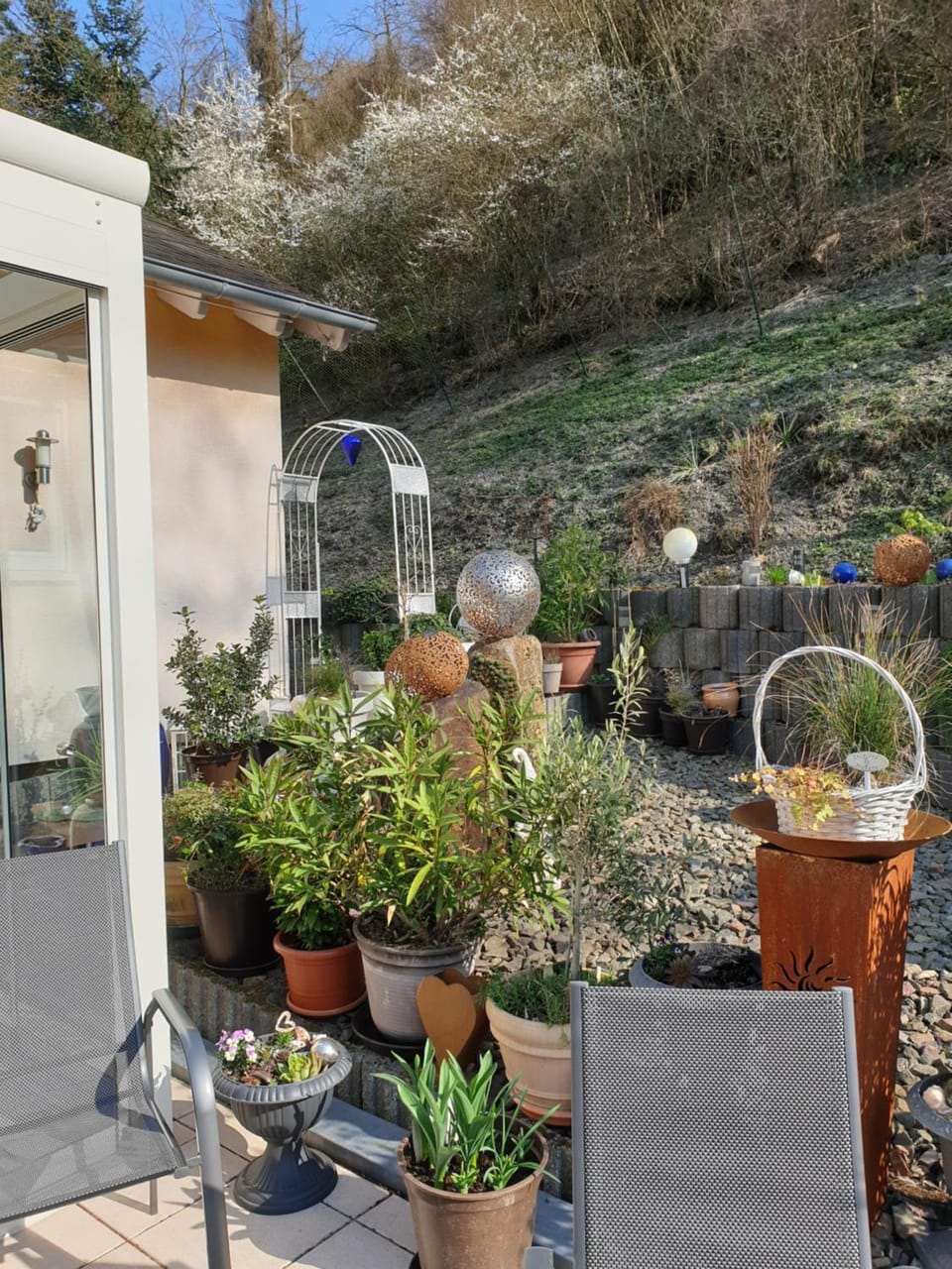 Patio, Spring, Day, Summer, Garden, View (from property/room), View (from property/room), Balcony/Terrace, Garden view, Garden view, Landmark view, Landmark view, Mountain view, Mountain view, Breakfast, Sunset, Quiet street view, Inner courtyard view