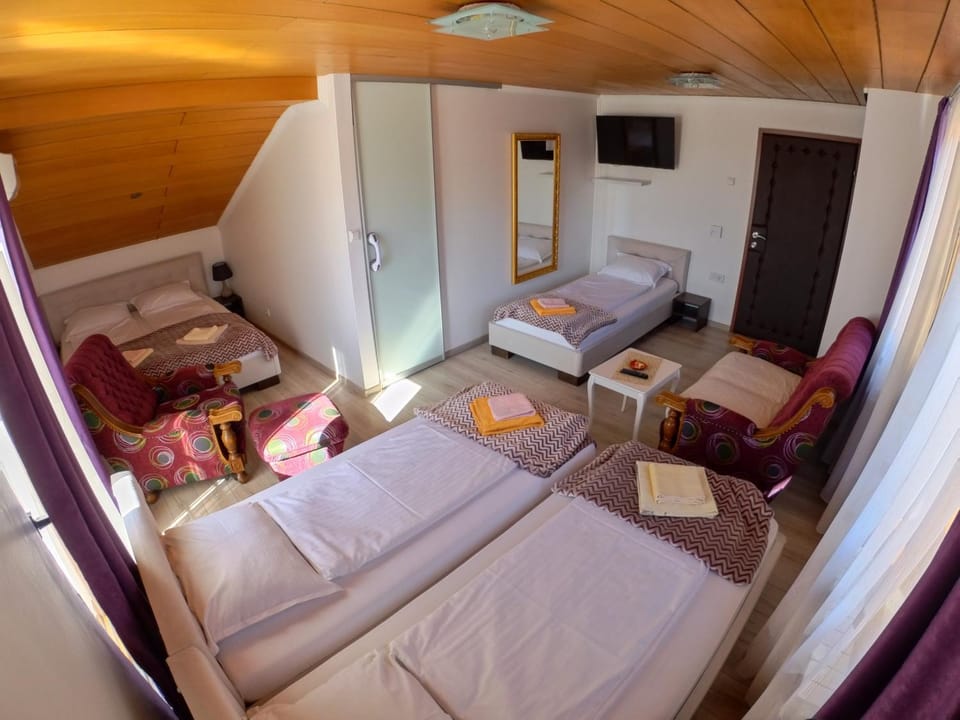 Bed, Seating area, Bedroom, wardrobe