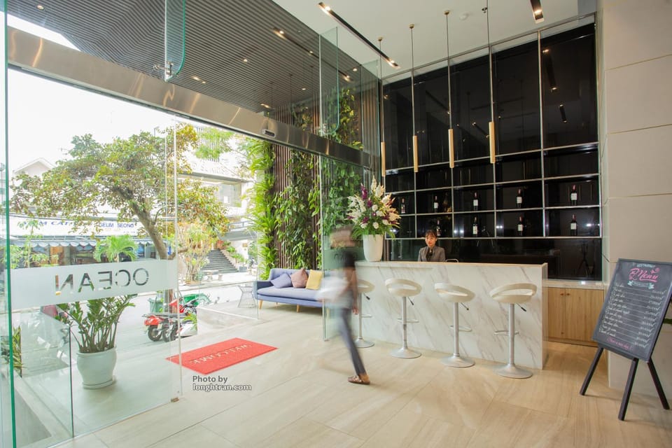 Lounge or bar, Seating area