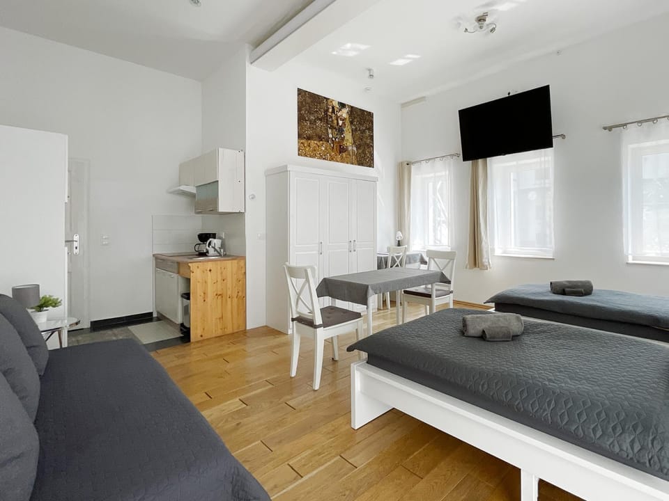 Kitchen or kitchenette, Photo of the whole room, Seating area, Bedroom