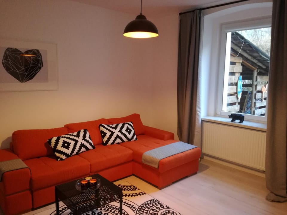 Apartament przy Mickiewicza Apartment in Lower Silesian Voivodeship