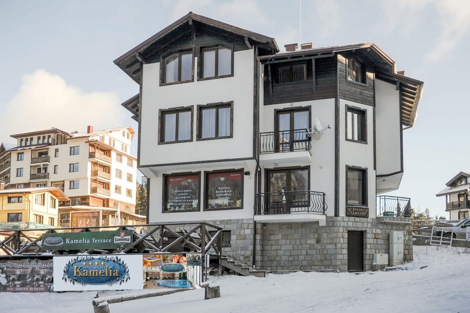 СТАИ ЗА ГОСТИ в КЪЩА КАМЕЛИЯ Bed and Breakfast in Bulgaria