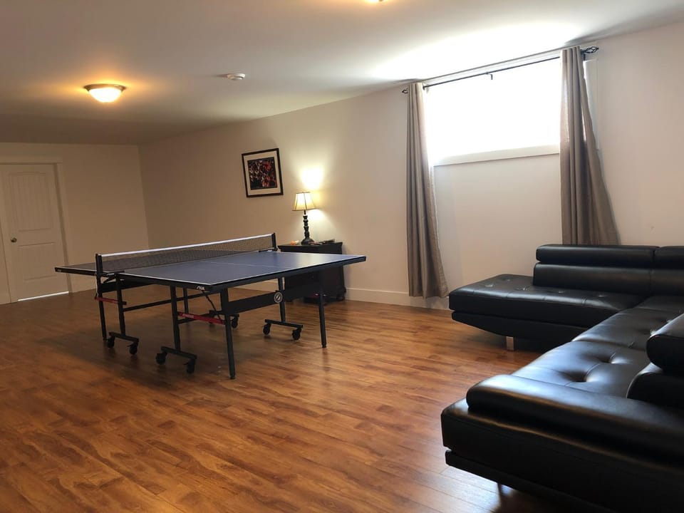 Game Room, Table tennis