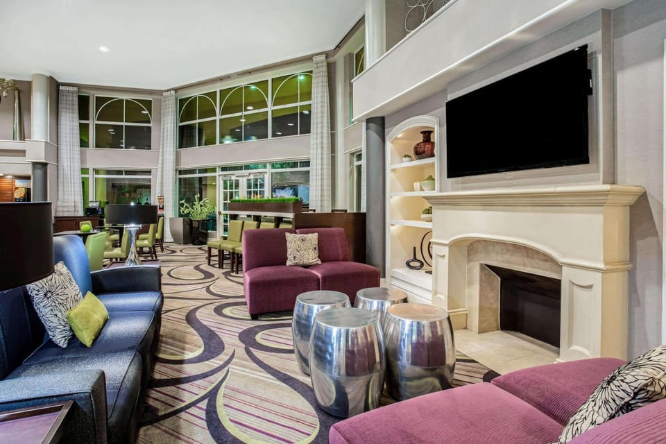Lobby or reception, On site