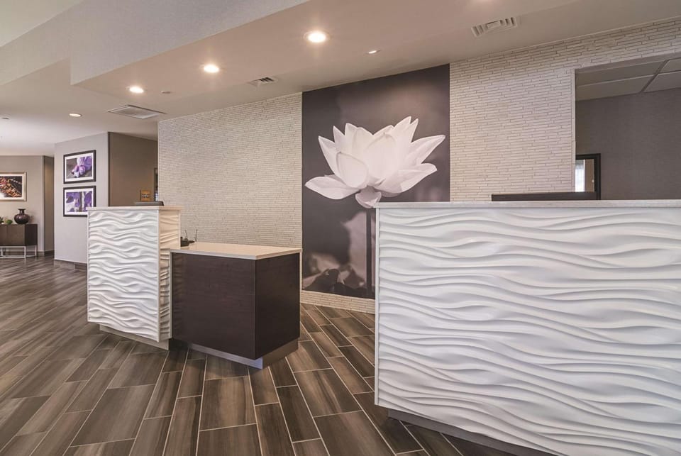 Lobby or reception, On site