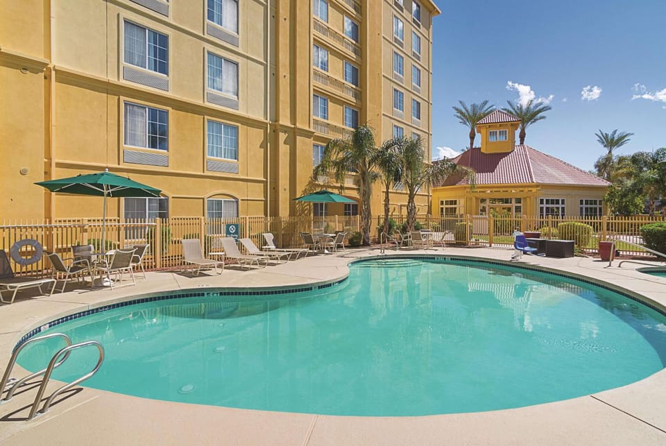 On site, Pool view, Swimming pool, Swimming pool