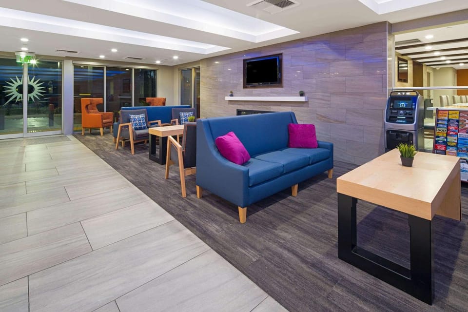 Lobby or reception, On site