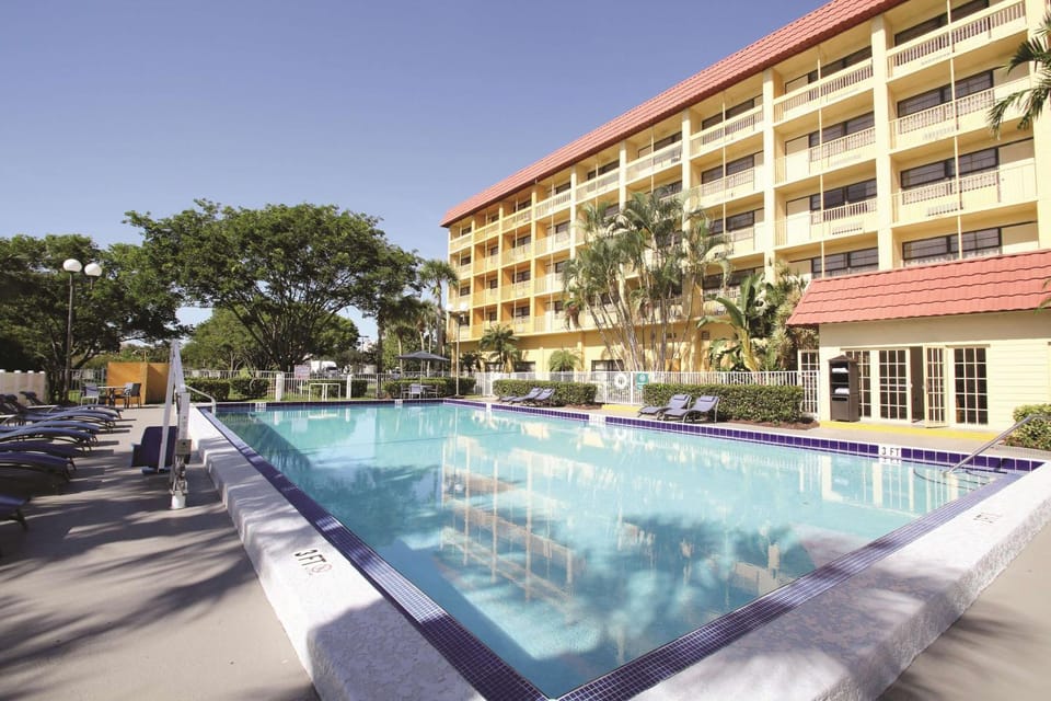 Property building, On site, Pool view, Swimming pool, Swimming pool