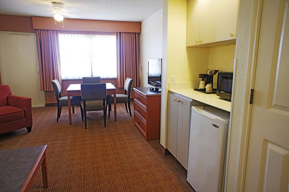 Photo of the whole room, On site