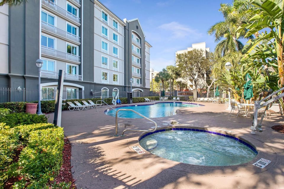 On site, Pool view, Swimming pool