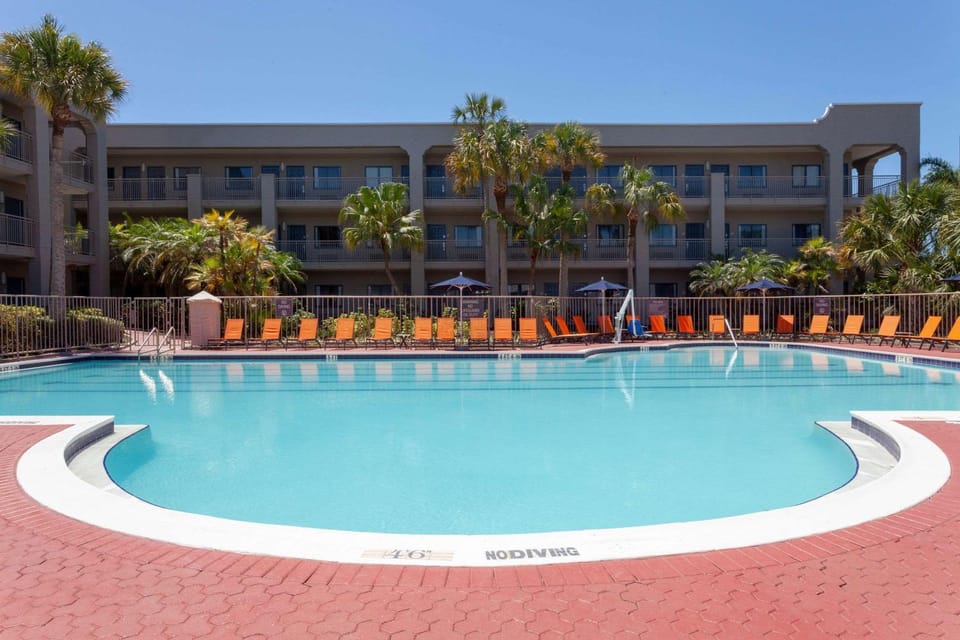 On site, Pool view, Swimming pool, Swimming pool