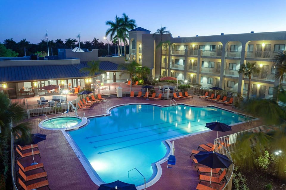On site, Pool view, Swimming pool, Swimming pool