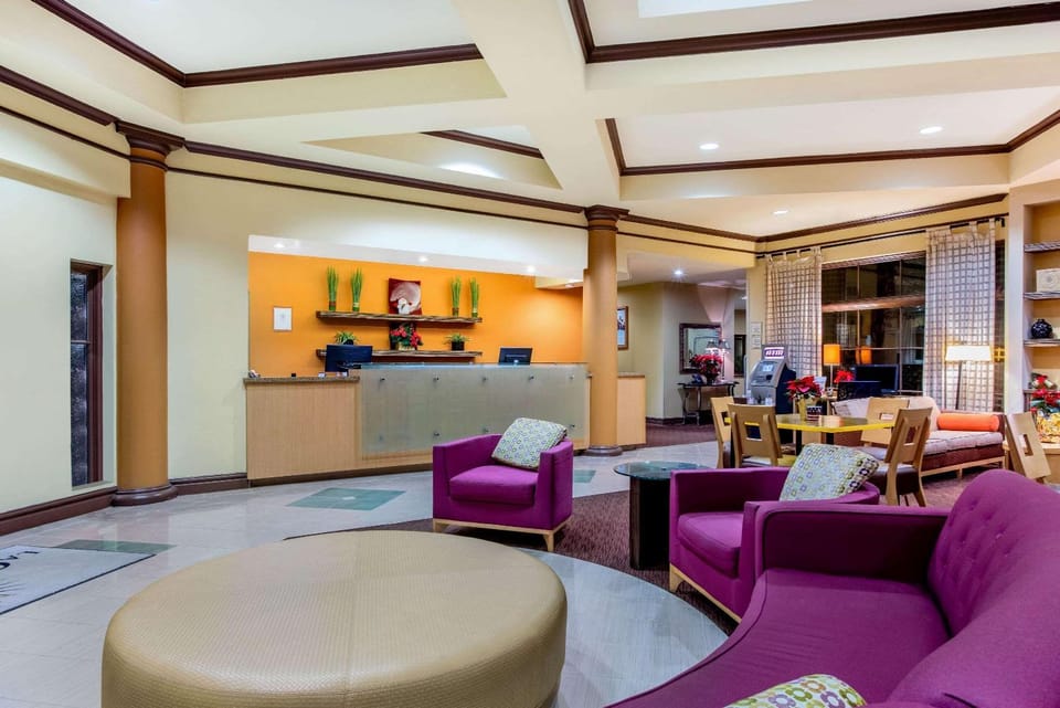 Lobby or reception, On site