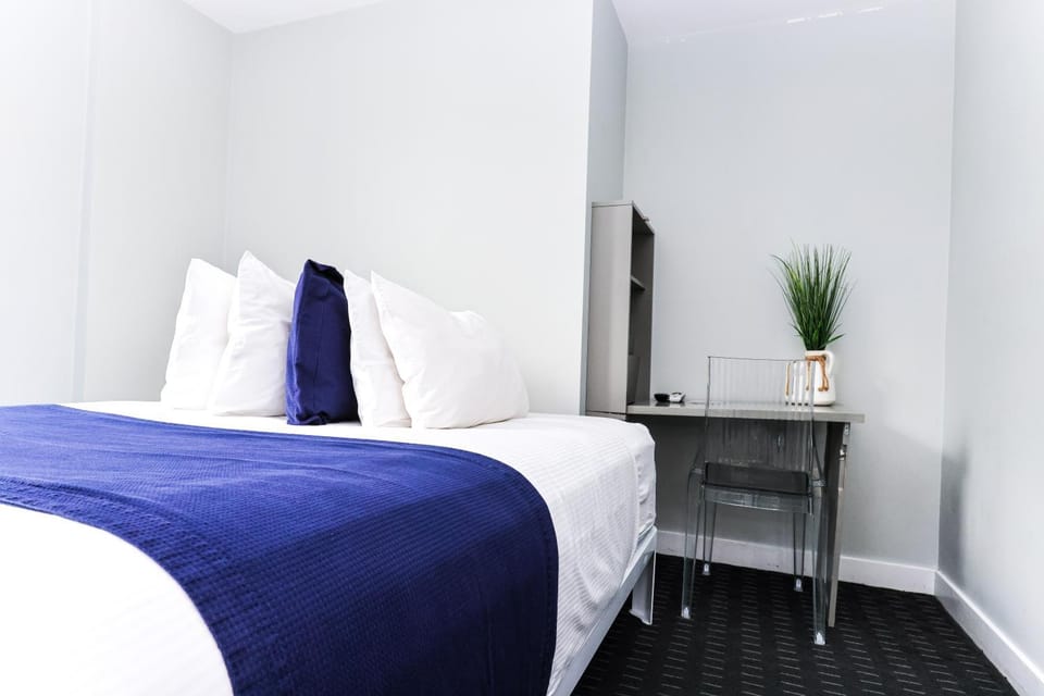 Cozy Newbury Street Studio, #5 Apartment in Back Bay