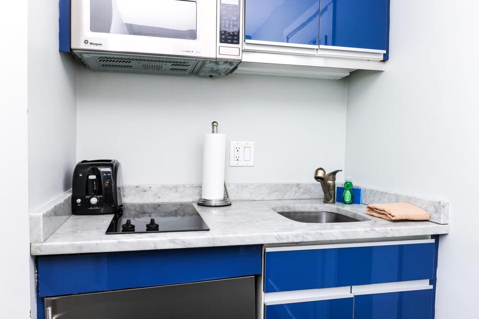 Cozy Newbury Street Studio, #5 Apartment in Back Bay