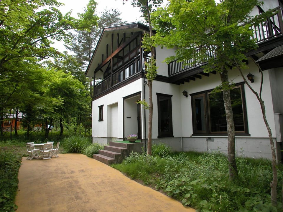 Facade/entrance, Summer