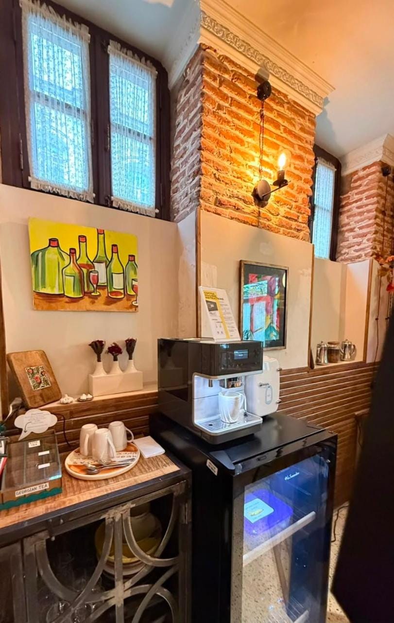 Coffee/tea facilities, Communal kitchen