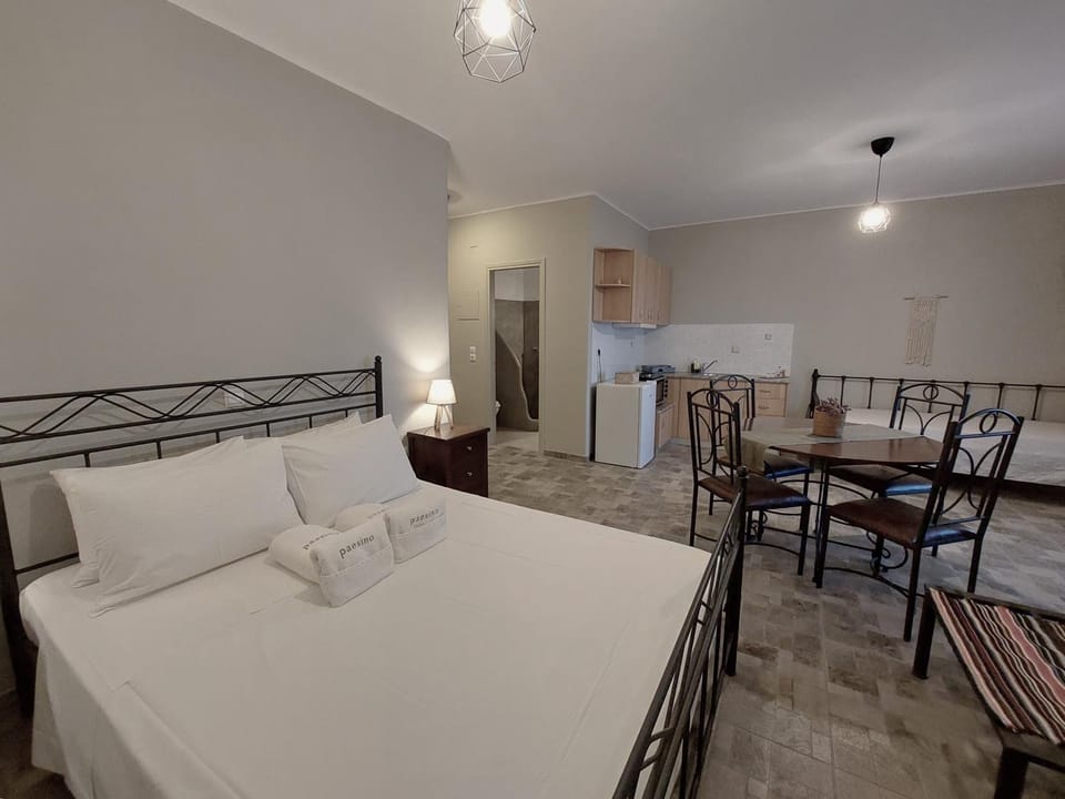 Bathroom, Living room, Bedroom, kitchen