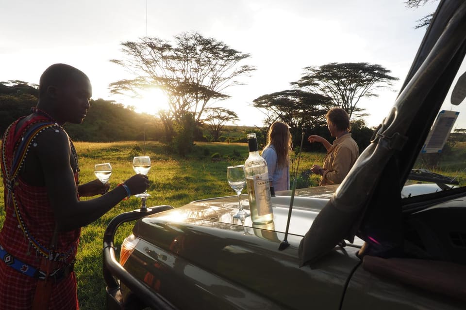 Staff, Off site, Natural landscape, Animals, Alcoholic drinks, group of guests