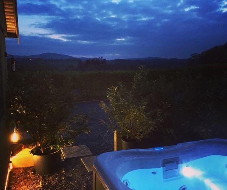 Mountain view, Pool view
