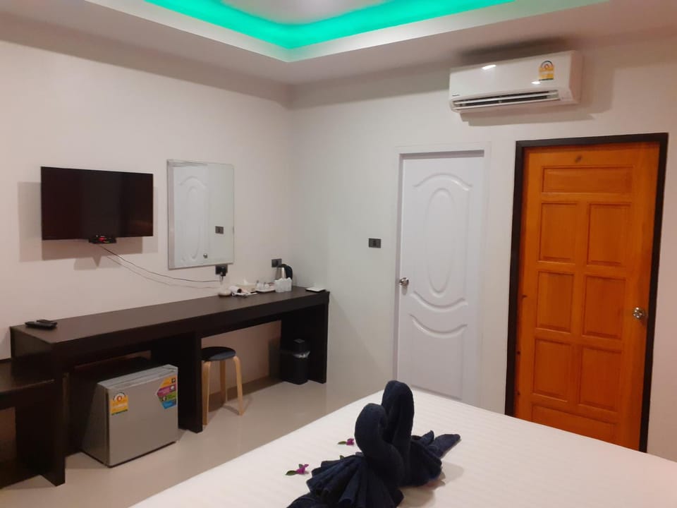 Lanta Daisy Residence Bed and Breakfast in Sala Dan
