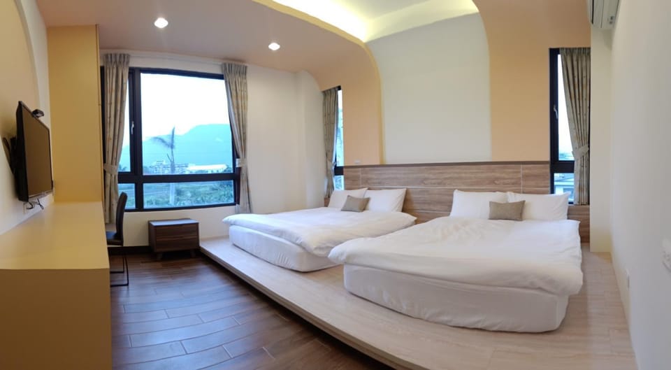 Photo of the whole room, bunk bed