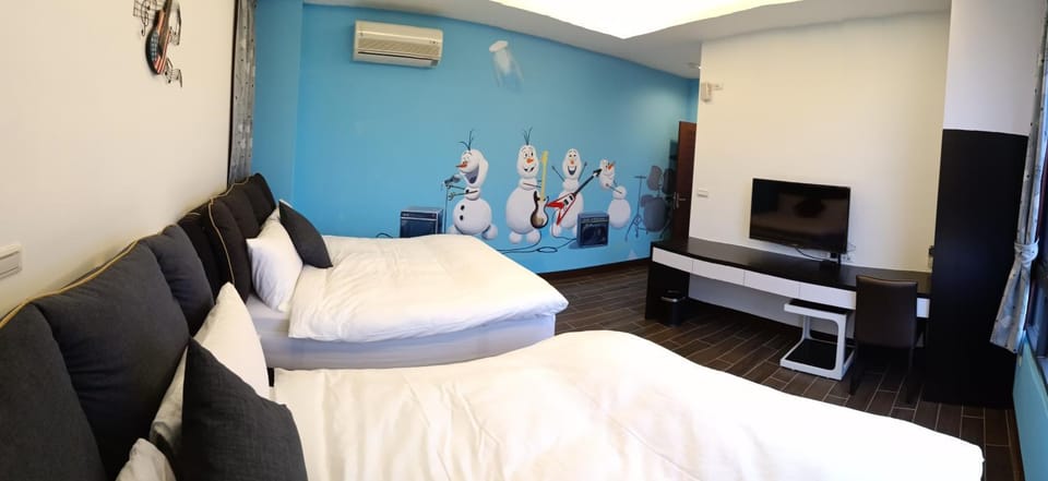 Photo of the whole room