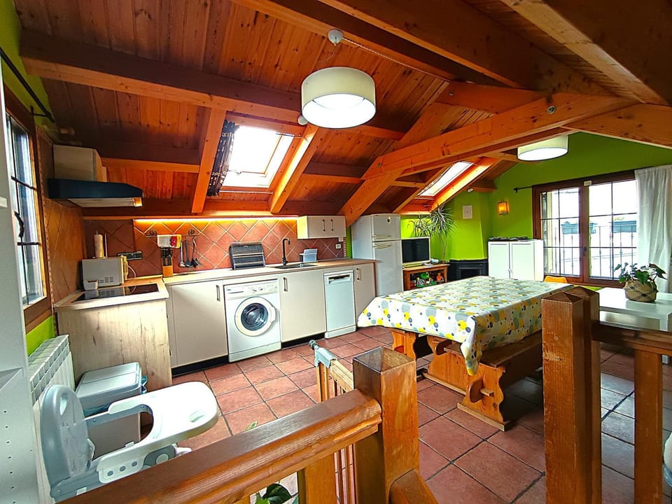 Kitchen or kitchenette, Living room