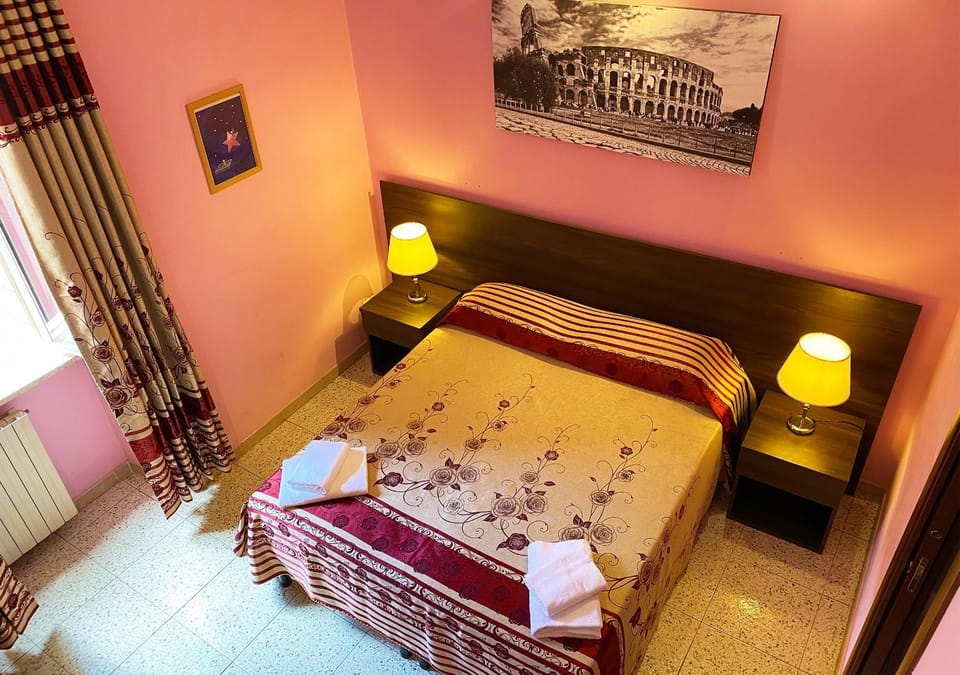 Bed, Photo of the whole room, Bedroom, Garden view
