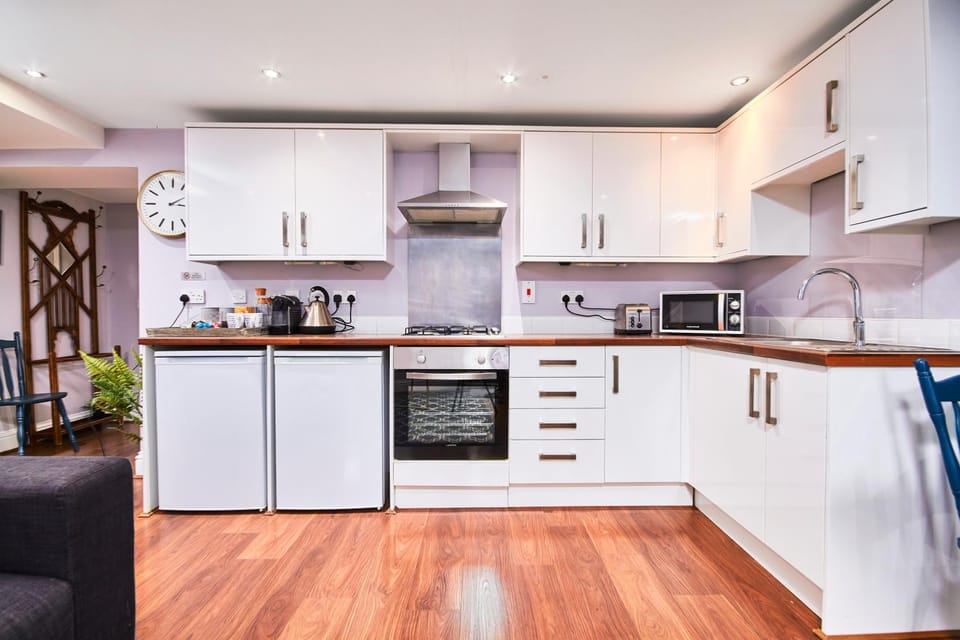 Coffee/tea facilities, Kitchen or kitchenette