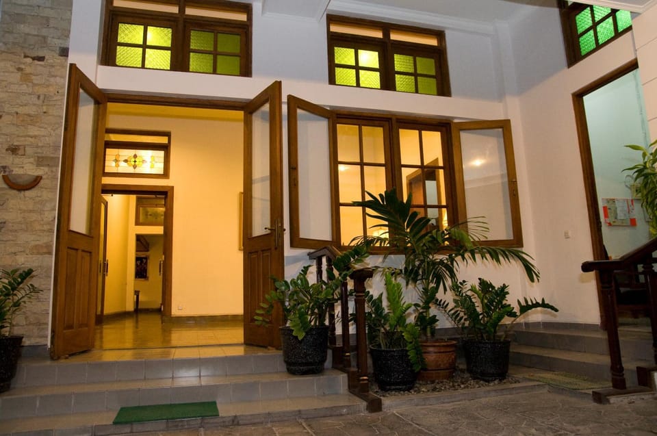 Facade/entrance