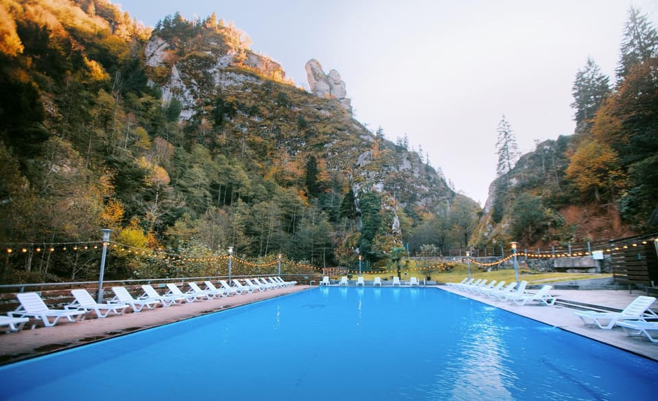 Natural landscape, Spa and wellness centre/facilities, Swimming pool