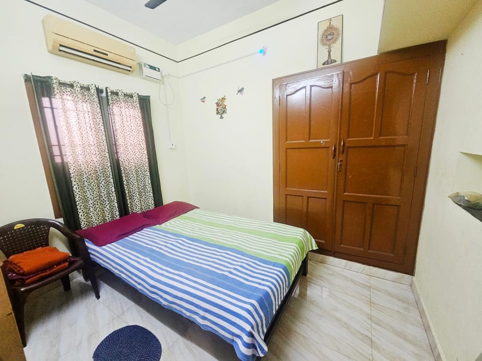 Bed, Bedroom, air conditioner