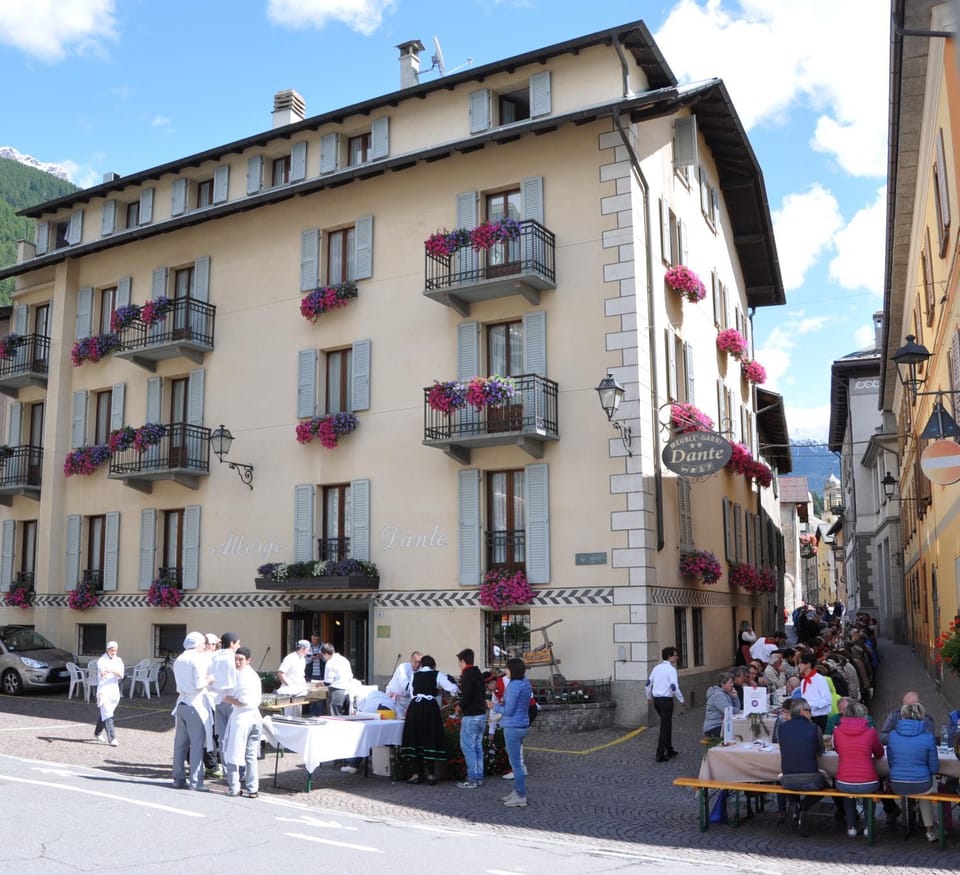 Meublé Albergo Dante Hotel in Bormio