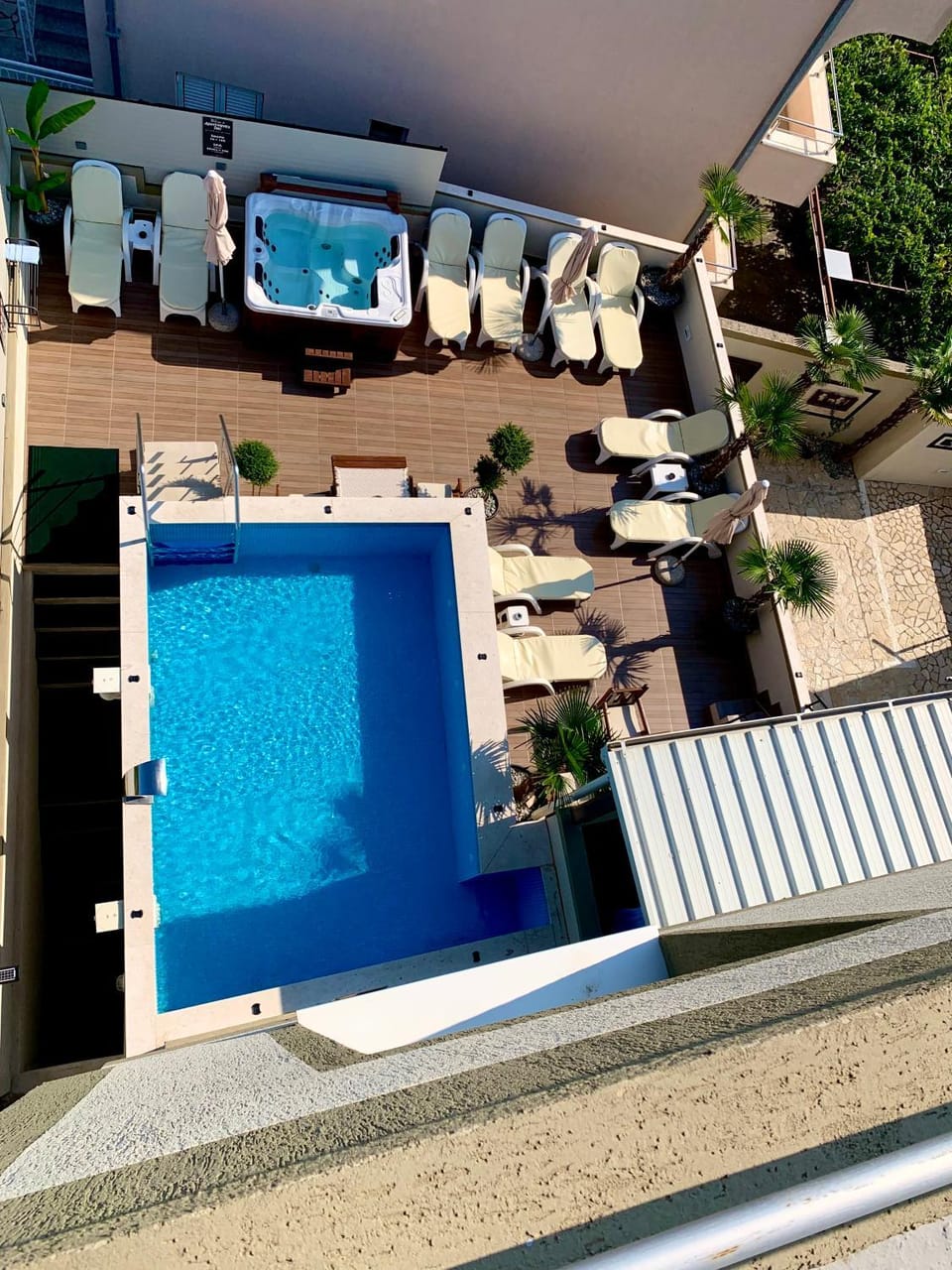 Balcony/Terrace, Pool view, Swimming pool