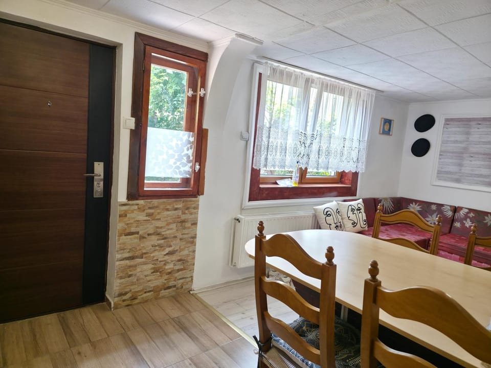 Facade/entrance, Kitchen or kitchenette, Living room, Dining area