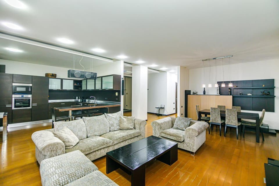 Kitchen or kitchenette, Living room, Seating area, dishwasher, minibar, oven, pet friendly, stove, toaster