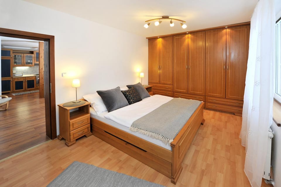Kitchen or kitchenette, Photo of the whole room, Bedroom