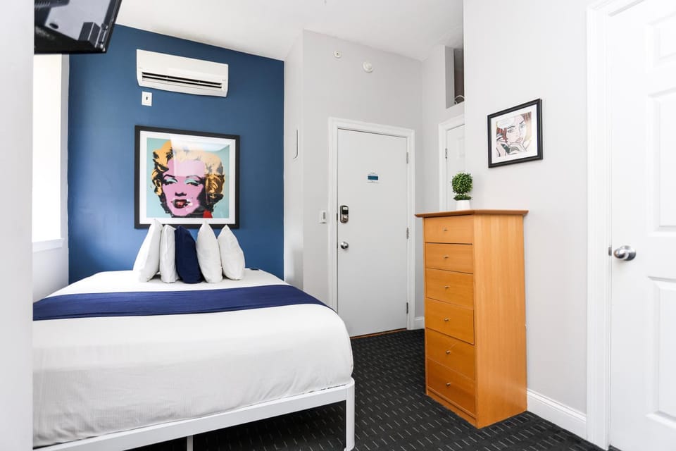 Downtown Boston Studio, #36 Apartment in Back Bay